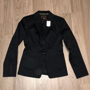 *BNWT* Navy blue pinstriped blazer. Size 4